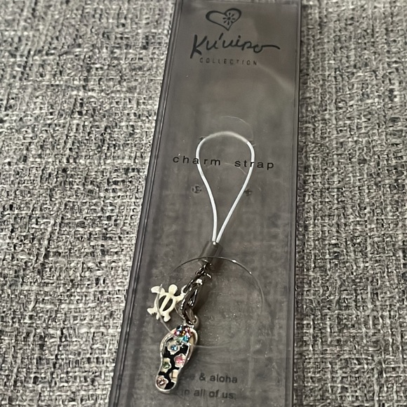 New in Box Charm Strap- love & aloha is in all of us - Picture 2 of 2